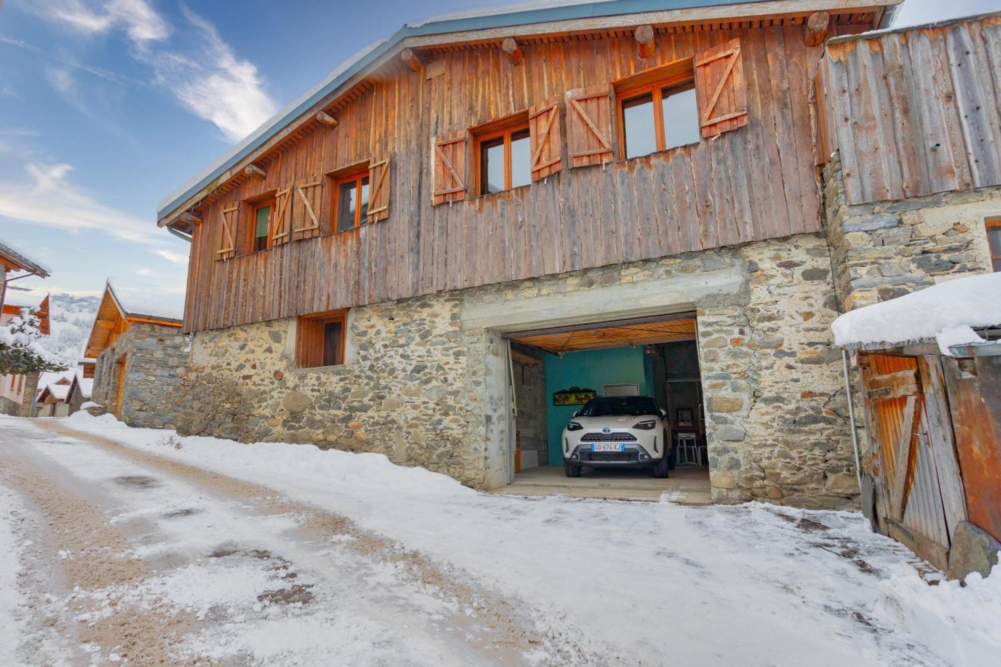 Le Petit Paradis, Chalet Au Coeur Des 3 Vallees Saint-Marcel  Exterior photo